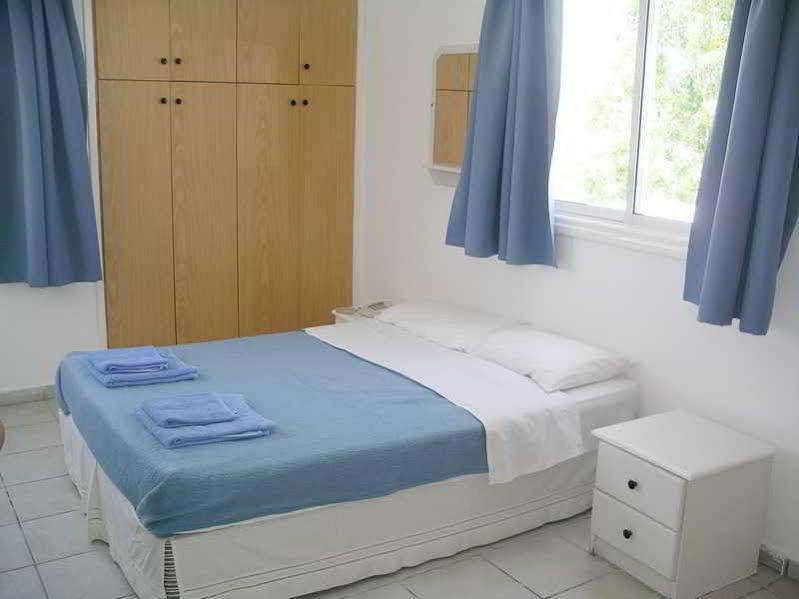 Renos Hotel Apts Polis Extérieur photo